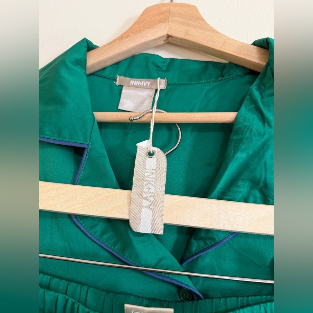Emerald Green Short Sleeve Pajama Set with Contrast Piping - Picture 2 of 4